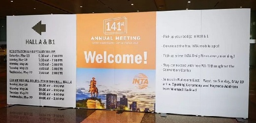 （INTA会场大厅welcome展示）